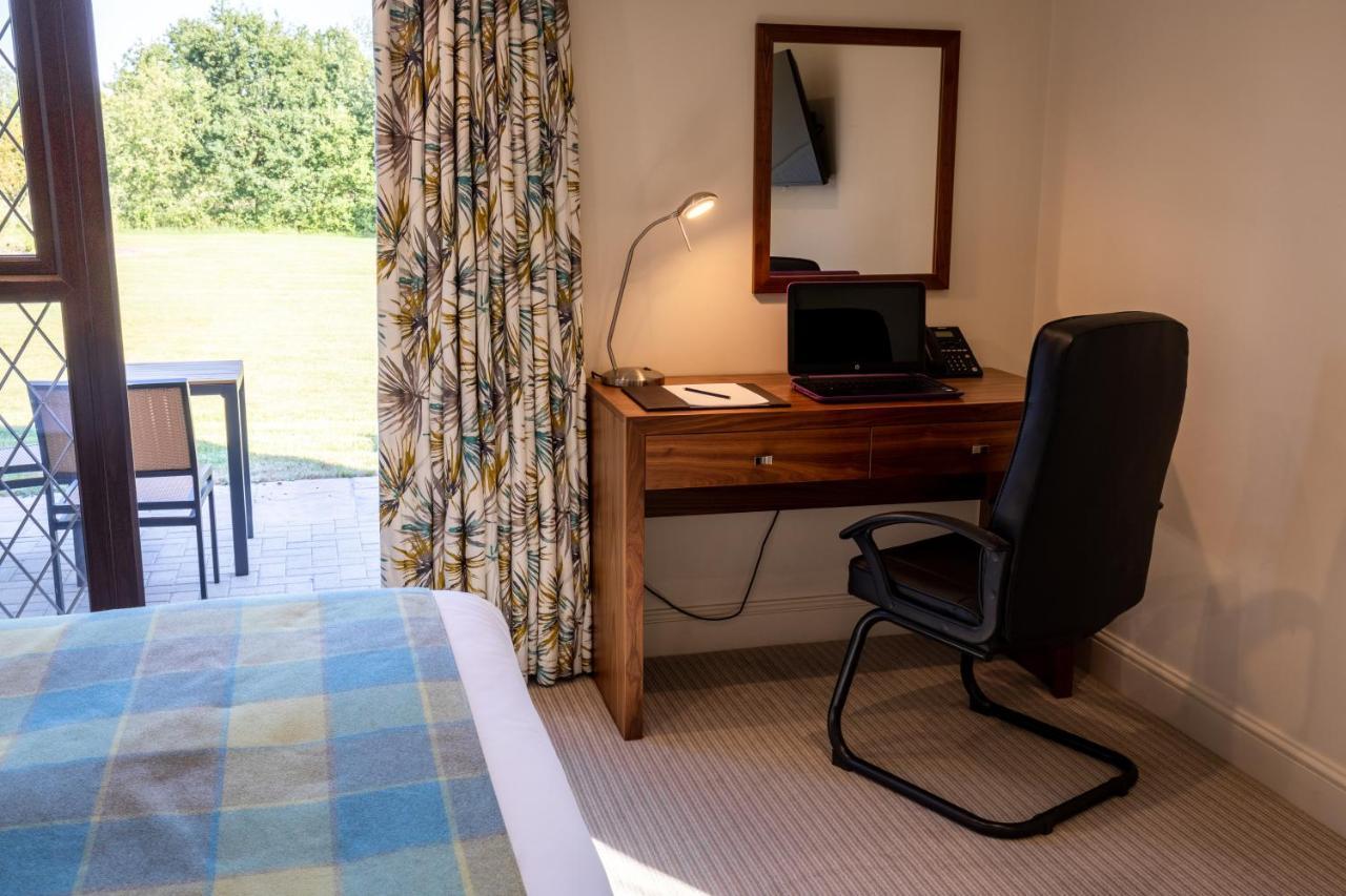 Stirrups Hotel Bracknell Ngoại thất bức ảnh
