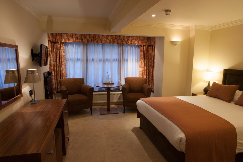 Stirrups Hotel Bracknell Ngoại thất bức ảnh