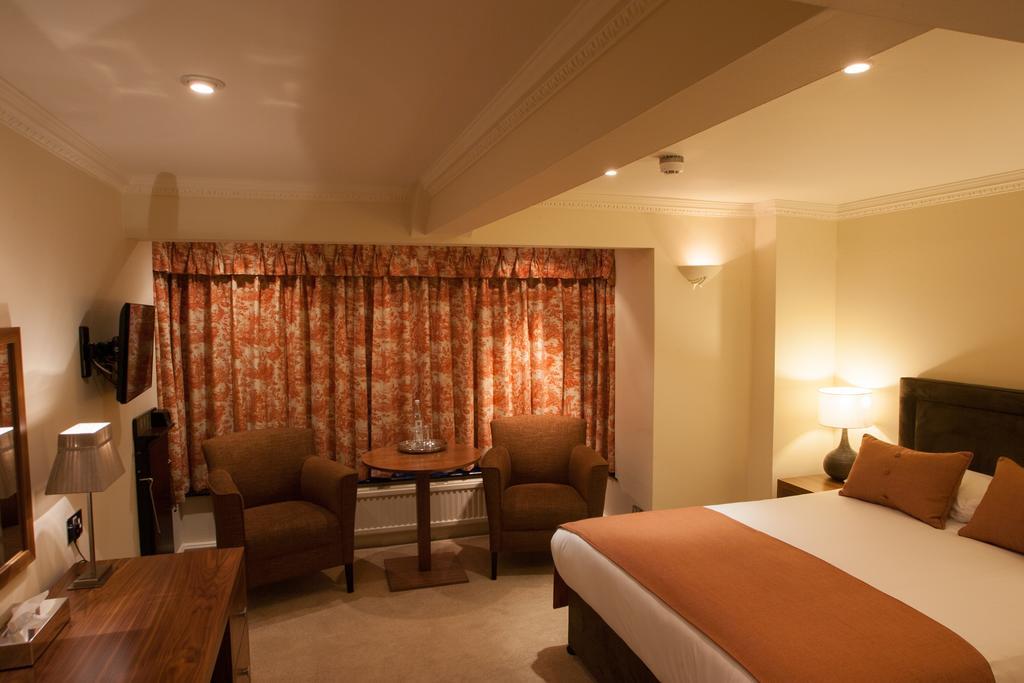 Stirrups Hotel Bracknell Ngoại thất bức ảnh