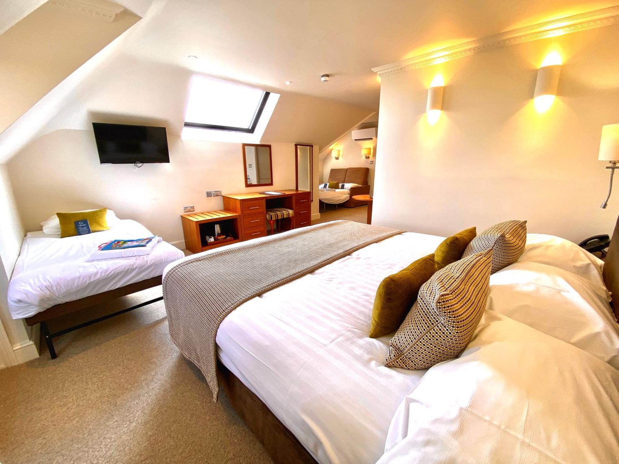 Stirrups Hotel Bracknell Ngoại thất bức ảnh