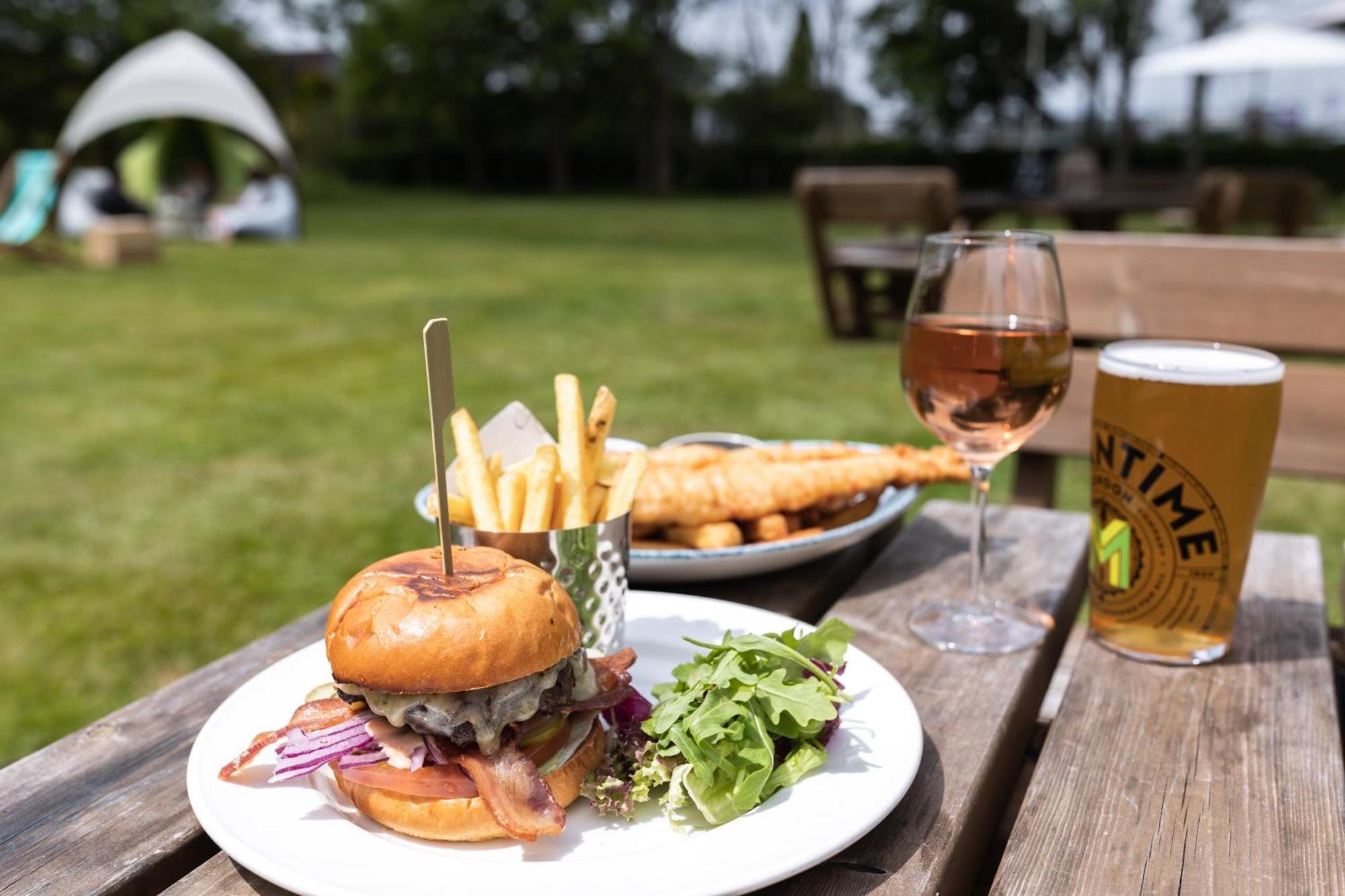 Stirrups Hotel Bracknell Ngoại thất bức ảnh