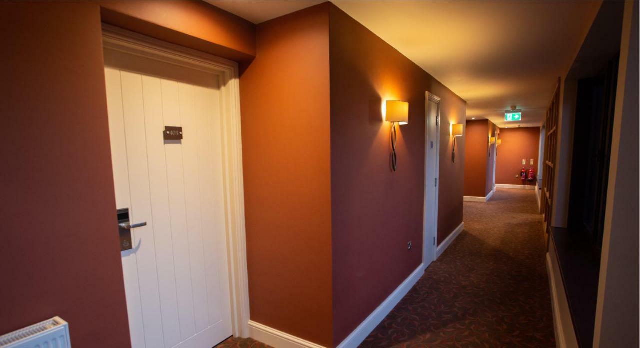 Stirrups Hotel Bracknell Ngoại thất bức ảnh
