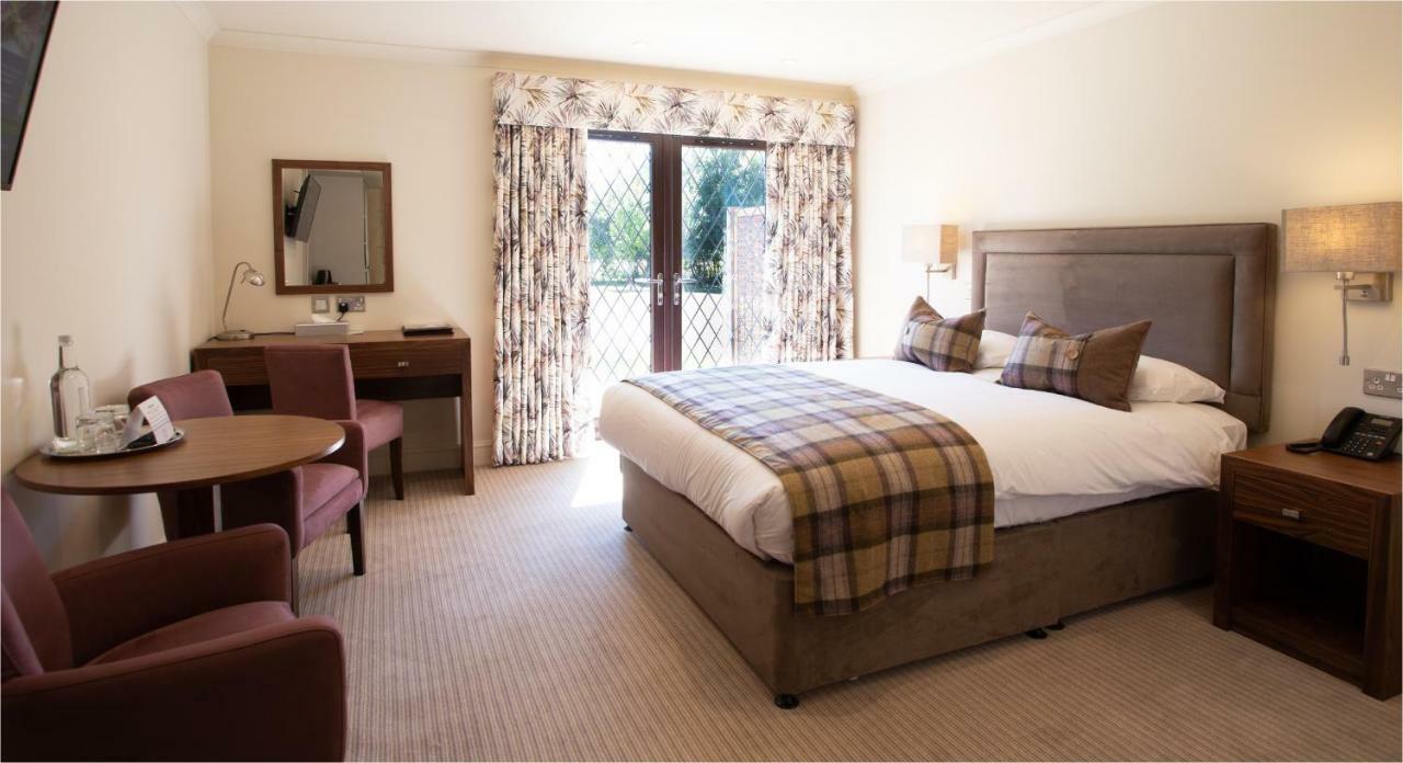 Stirrups Hotel Bracknell Ngoại thất bức ảnh
